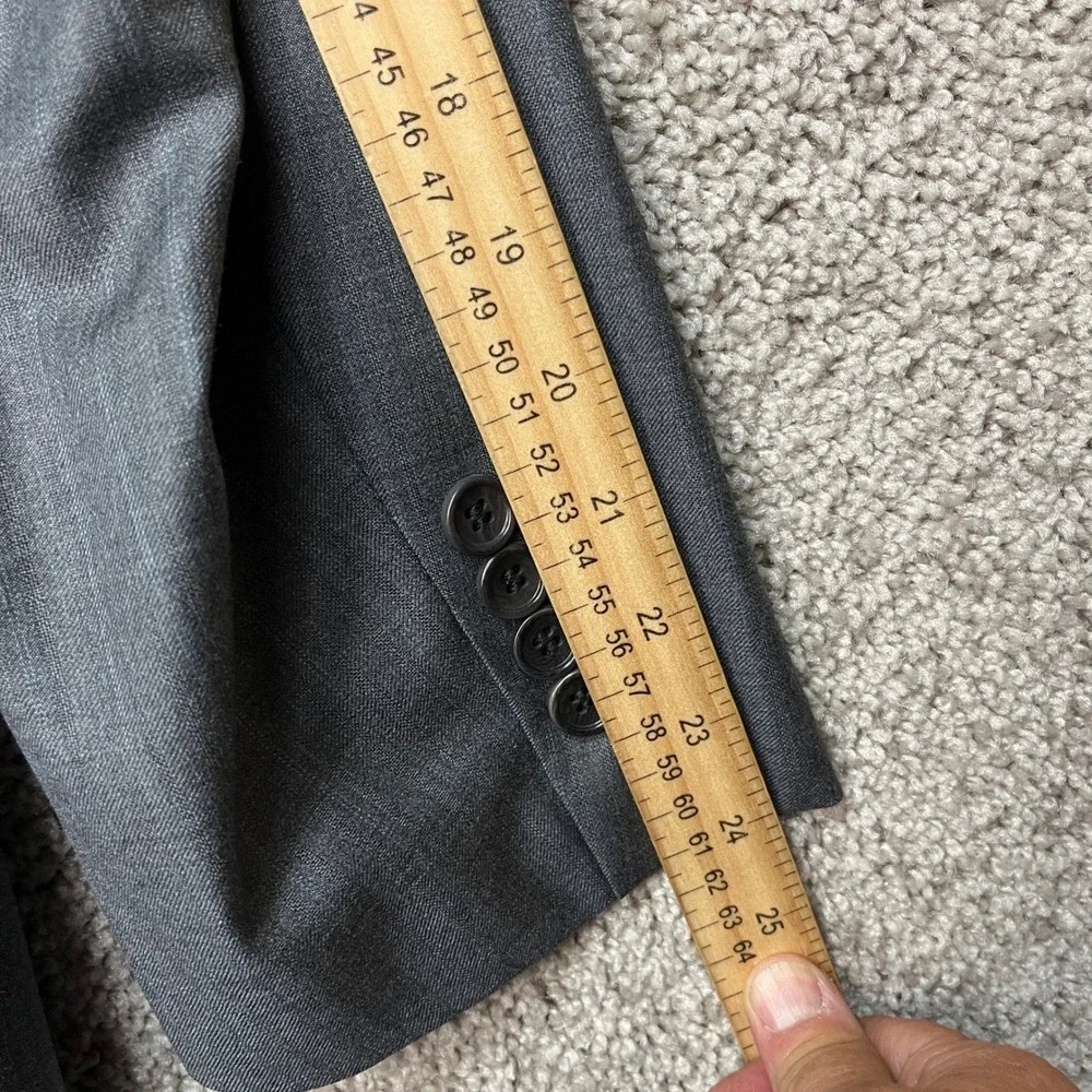 Brooks Brothers 1818 Madison Blazer Mens 42S Gray Saxxon Wool Pinstripe‎ USA